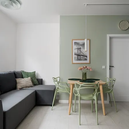 公寓 Plazowa With A Balcony And Free Parking *