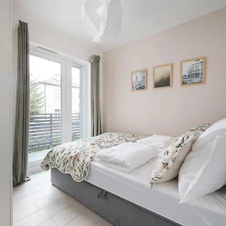 Plazowa With A Balcony And Free Parking Apartmán Varšava