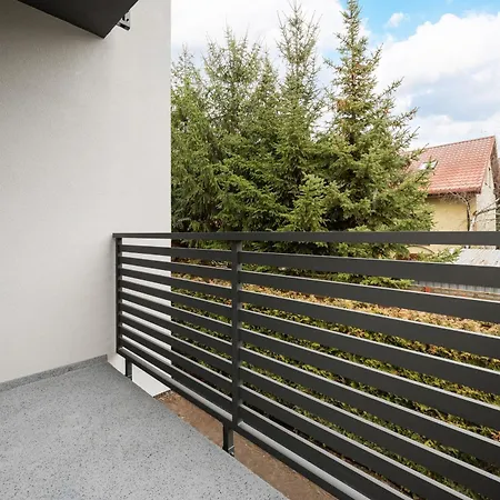 Plazowa With A Balcony And Free Parking * Warszawa