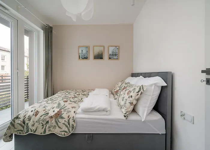 Plazowa With A Balcony And Free Parking *