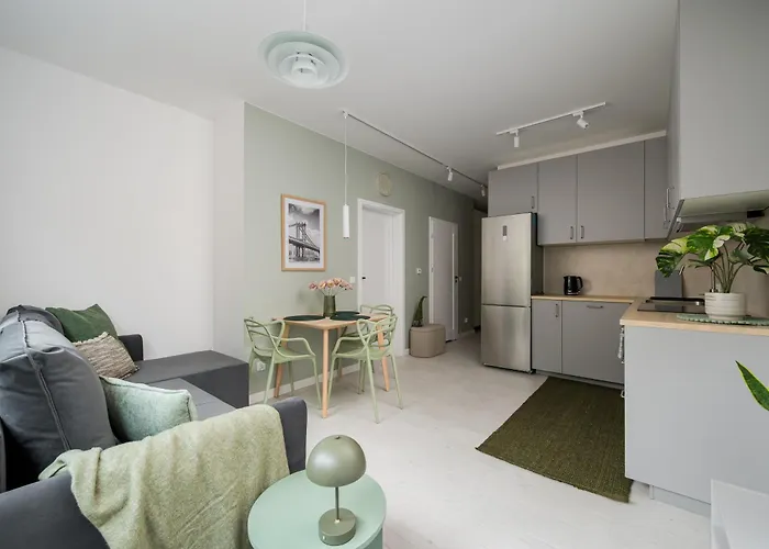 Plazowa With A Balcony And Free Parking *